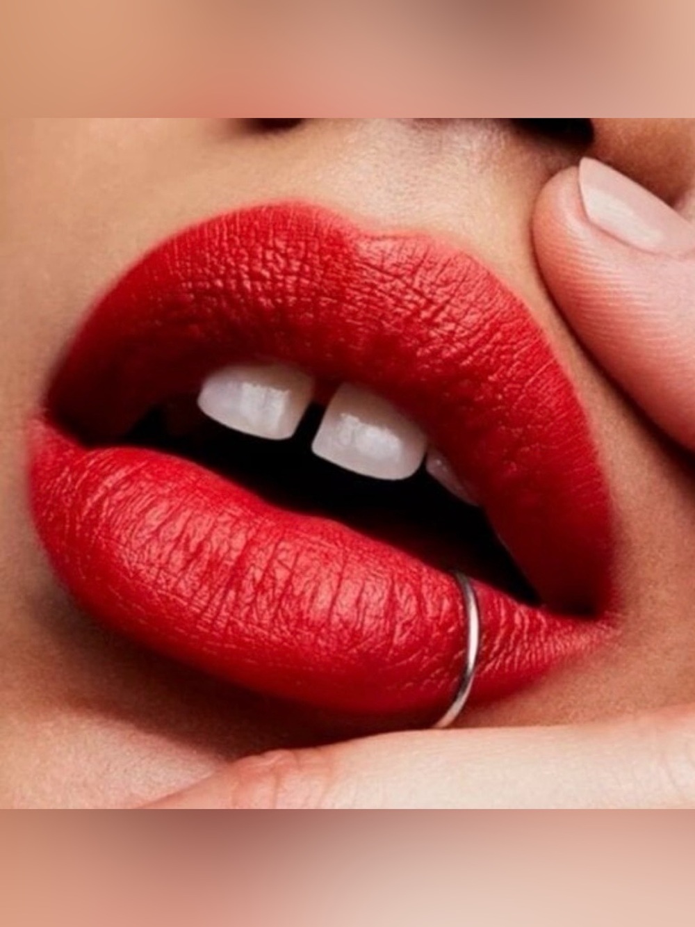 MAC Powder Kiss Lipstick 306
Shocking Revelation Matte
Lipstick